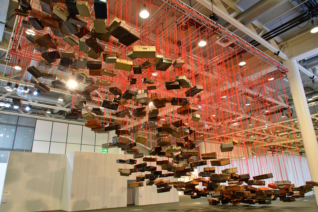 Chiharu Shiota, The Soul Trembles, Mori Art Museum