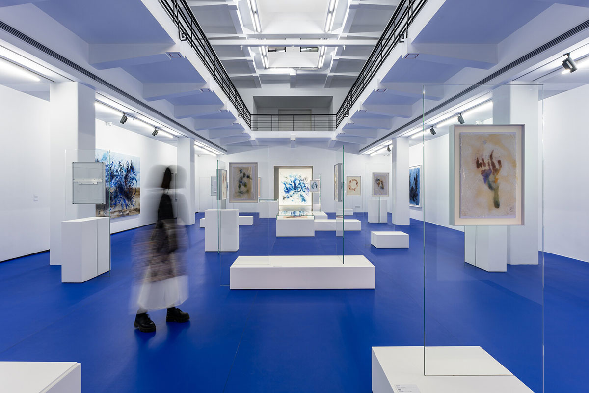 Tosh Basco, No Sky, Installation view Rockbund Art Museum, Shanghai, 2023, Courtesy the artist and Rockbund Art Museum