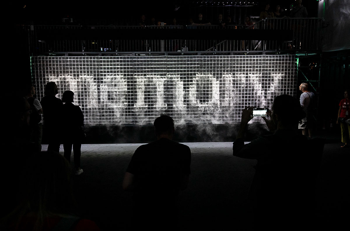 Atmospheric Memory by Rafael Lozano-Hemmer, Cloud Display 1 memory, (2019), at MIF19, © Mariana Yåñez