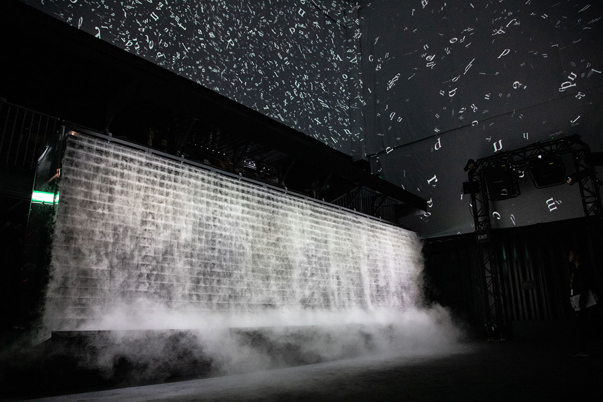 Atmospheric Memory by Rafael Lozano-Hemmer, Courtesy the artist and Powerhouse