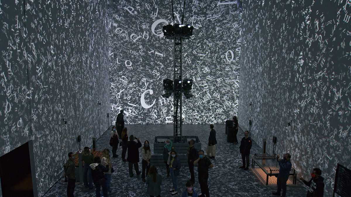 Atmospheric Memory by Rafael Lozano-Hemmer, Courtesy the artist and Powerhouse