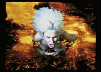 Pipilotti Rist, Selfless in the Bath of Lava, 1994, Audio video installation (video still), Vereinigung Zürcher Kunstfreunde, Gruppe Junge Kunst, © Pipilotti Rist, Courtesy the artist, Hauser & Wirth and Luhring Augustine