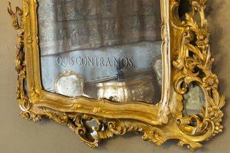 Marzia Migliora, quis contra nos., 2017, Adhesive text on mirrors from the collection , cm 59,3 x 5,9 - cm 79,1 x 7,9 - cm 44,5 x 4,4, Photo: Renato Ghiazza, Courtesy the artist and Galleria Lia Rumma, Milano/Napoli