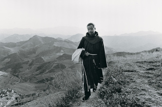 Lu Nan, A Franciscan Friar On the Road Of Proselytization, Shaanxi, 1995, From the series On the Road: Catholic Church in China, © Lu Nan, Museu Coleção Berardo Archive