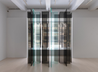 Installation view, Robert Irwin, New Sculpture/Configurations, 11/5-17/7/18, Page Gallery New York, Photo: Toma Baratt, © Robert Irwin