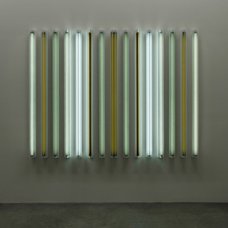 Robert Irwin, Mint Condition, 2015, Light + Shadow + Reflection + Color, 182,9 x 440,1 x 10,8 cm, Photo: © 2015, Philipp Scholz Rittermann, Photo courtesy Sprüth Magers