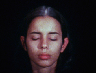 Ana Mendieta, Sweating Blood, 1973, Film super-8., © The Estate of Ana Mendieta Collection, LLC, Courtesy Galerie Lelong & Co.