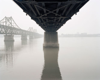 Tetsugo Hyakutake, Yalu River Broken Bridge, 2015, © Tetsugo Hyakutake, Courtesy the artist and Camera Austria