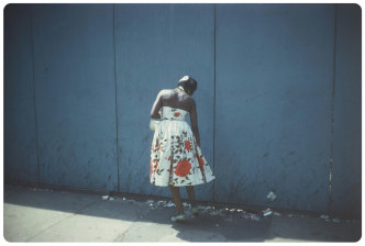 Garry Winogrand, Untitled (New York), 1960, 35mm color slide. Collection of the Center for Creative Photography, The University ofArizona. The Estate of Garry Winogrand, Courtesy Fraenkel Gallery-San Francisco & Brooklyn Museum