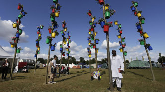 Barthélémy Toguo, Water Dance, 2015, WOMAD, Charlton Park, Malmesbury, UK, © Barthélémy Toguo, Courtesy Galerie Lelong-Paris & Bandjoun Station-Cameroon