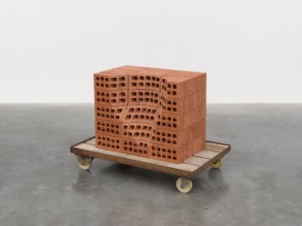 Mona Hatoum, A Pile of Bricks III, 2019, Bricks, wood, metal and plastic, 68.5 x 95 x 62 cm, © Mona Hatoum, Photo: White Cube (Theo Christelis)