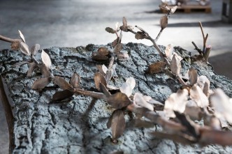 Giuseppe Penone, Pensieri di foglie (Thoughts of Leaves), 2017 (detail), Bronze, river stone, 182 x 197.5 x 94.5 cm, © 2019 Artists Rights Society (ARS), New York / ADAGP, Paris, Photo: © Archivio Penone, Courtesy the artist and Gagosian