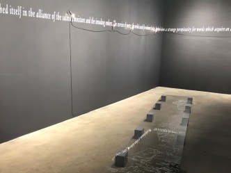 On the wall: Joseph Kosuth, “(A Grammatical Remark) #11, 2019, on the floor Seamus Farrell, Britain, A Horizon Line Alined, 2019, Installation view at Chelsea Space-London, 2020, Courtesy Chelsea Space