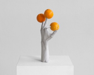 Erwin Wurm, One Minute forever (hands/fruits), 2019, Concrete, 39 x 20 x 15 cm, © Erwin Wurm, Courtesy the artist and Lehmann Maupin Gallery