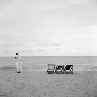 Akinbode Akinbiyi, Bar Beach, Victoria Island, Lagos, 2006, From the series Sea Never Dry, Photograph, © Akinbode Akinbiyi, Courtesy: the artist and Gropius Bau