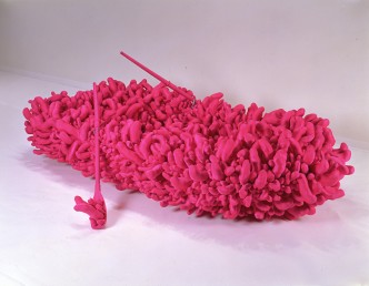 Yayoi Kusama, Pink Boat, 1992, Stuffed sewn fabric, boat, pair-oar, 90 x 350 x 180 cm, Collection: Nagoya City Art Museum