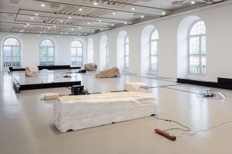 Tarek Atoui: Waters’ Witness, Installation view, © Tarek Atoui, Fridericianum, Photo: Andrea Rossetti