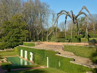 Louise Bourgeois, Maman, 1999, Photo: Filipe Braga, Courtesy Serralves Museum