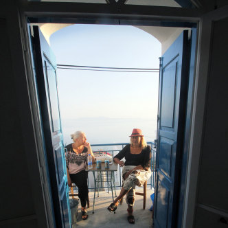 Setting up the exhibition “Living marble / Beseelter Marmor", Isternia, 2021, Photo: Fotini Kapiris, © & Courtesy Fotini Kapiris