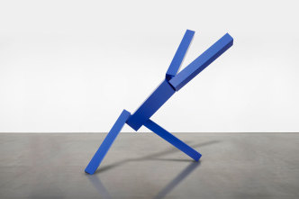 Joel Shapiro, untitled, 2019, painted bronze, 71-3/4" × 65-1/2" × 31-1/2" (182.2 cm × 166.4 cm × 80 cm), © Joel Shapiro, Courtesy the artist and Pace Gallery