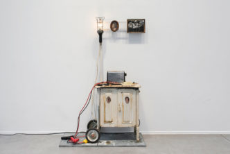 Ed & Nancy Keinholz, Useful Art No. 2 (cabinet & toaster), 1992, Mixed media assemblage, 157,5 × 106,7 × 45,7 cm, 62 × 42 × 18 in., Courtesy Galerie Templon