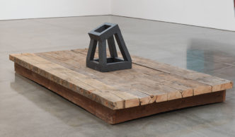 Theaster Gates, Vessel #29, 2020, Reduction fired clay body with manganese base glaze, 61 × 43.2 × 40.6 cm [24 × 17 × 16 in], © Theaster Gates, Courtesy the artist, Gagosian and Benaki Museum