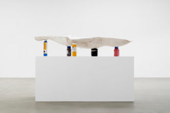 Erwin Wurm, Lars Lying (Skin), 2020, © Studio Erwin Wurm, Courtesy the artist and Galerie Thaddaeus Ropac