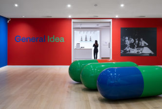 General Idea, Green (Permanent) PLA©EBO, 1991. Hartwig Art Foundation. Promised gift to the Rijksdienst voor het Cultureel Erfgoed / Rijkscollectie. © General Idea. Photo: Peter Tijhuis