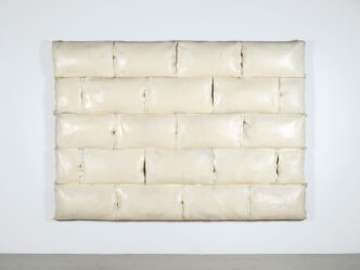 Pino Pascali, Il muro del sonno, 1966 , 250 x 330 x 19 cm, Cushions, foam, rubber, paint and wood, mumok - Museum moderner Kunst Stiftung Ludwig Wien, On loan from the Austrian Ludwig Foundation, since 1981, © Fondazione Pino Pascali