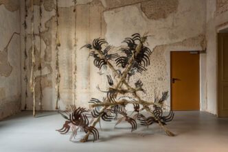 Iza Tarasewicz. Cluster of Contingencies IV, 2022. Steel, wheat, wire. Dimensions variable. Photographer: Andrej Vasilenko, Courtesy the artist and Sapieha Palace